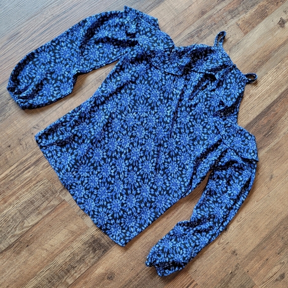 Michael Kors Blue Floral Ruffled Peekaboo Blouse - Picture 5 of 9